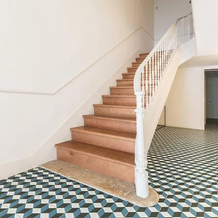 Apartment Graceful Design With Romantic View *