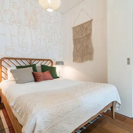 Graceful Design With Romantic View Лиссабон