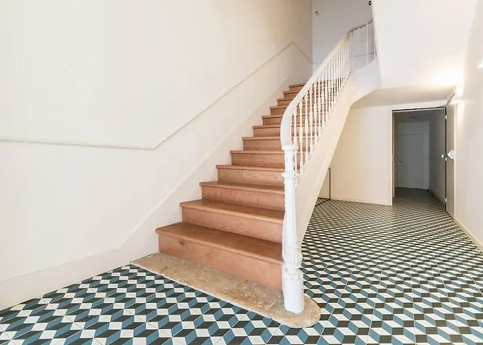 Apartment Graceful Design With Romantic View *