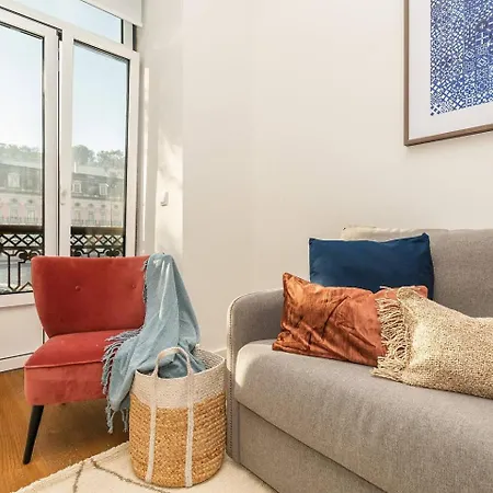 Graceful Design With Romantic View דירה ליסבון